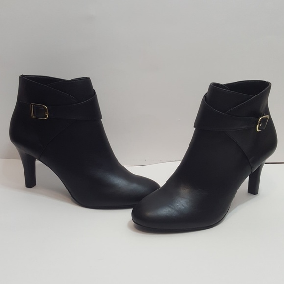 Banana Republic Shoes - NEW Banana Republic Ankle Boots Booties size 7.5